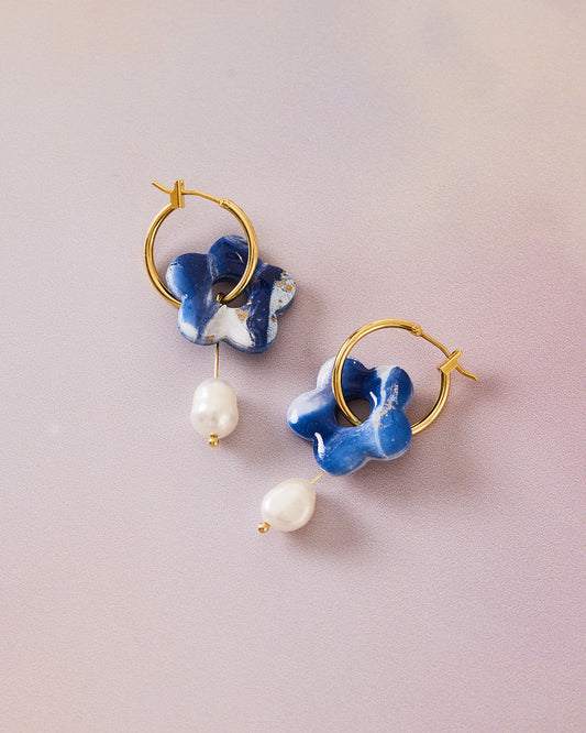 handmade blue flower earrings 